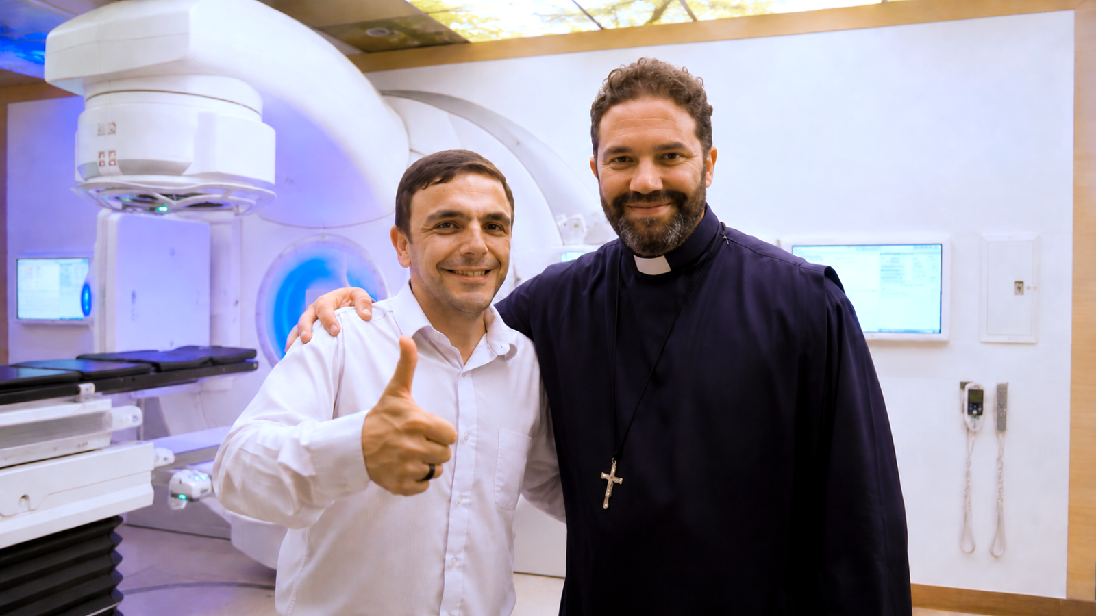 Aliel e padre Juviano, da Comunidade Terapêutica Padre Wilton