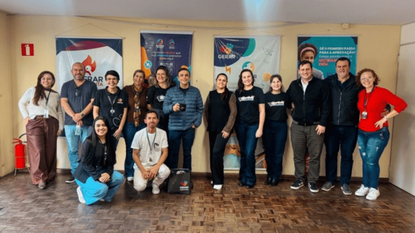 Aliel visita GERAR para ajudar crianças da periferia