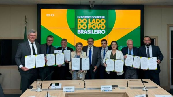 Assinatura da cessão das ferrovias.