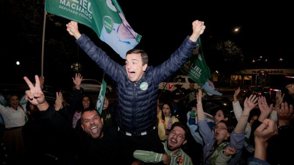 Comemoração da reeleição de Aliel Machado