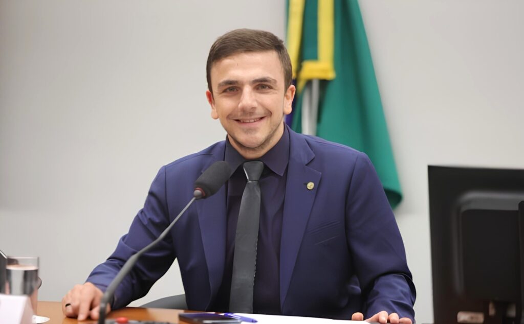 Aliel votou pelo fim da escala 6x1.