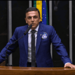 Aliel durante a sessão que aprovou ajuda aos MEIs do Brasil